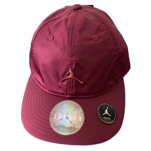 ✅✅Jordan Youth Skyline Flight Cap in Bordeaux